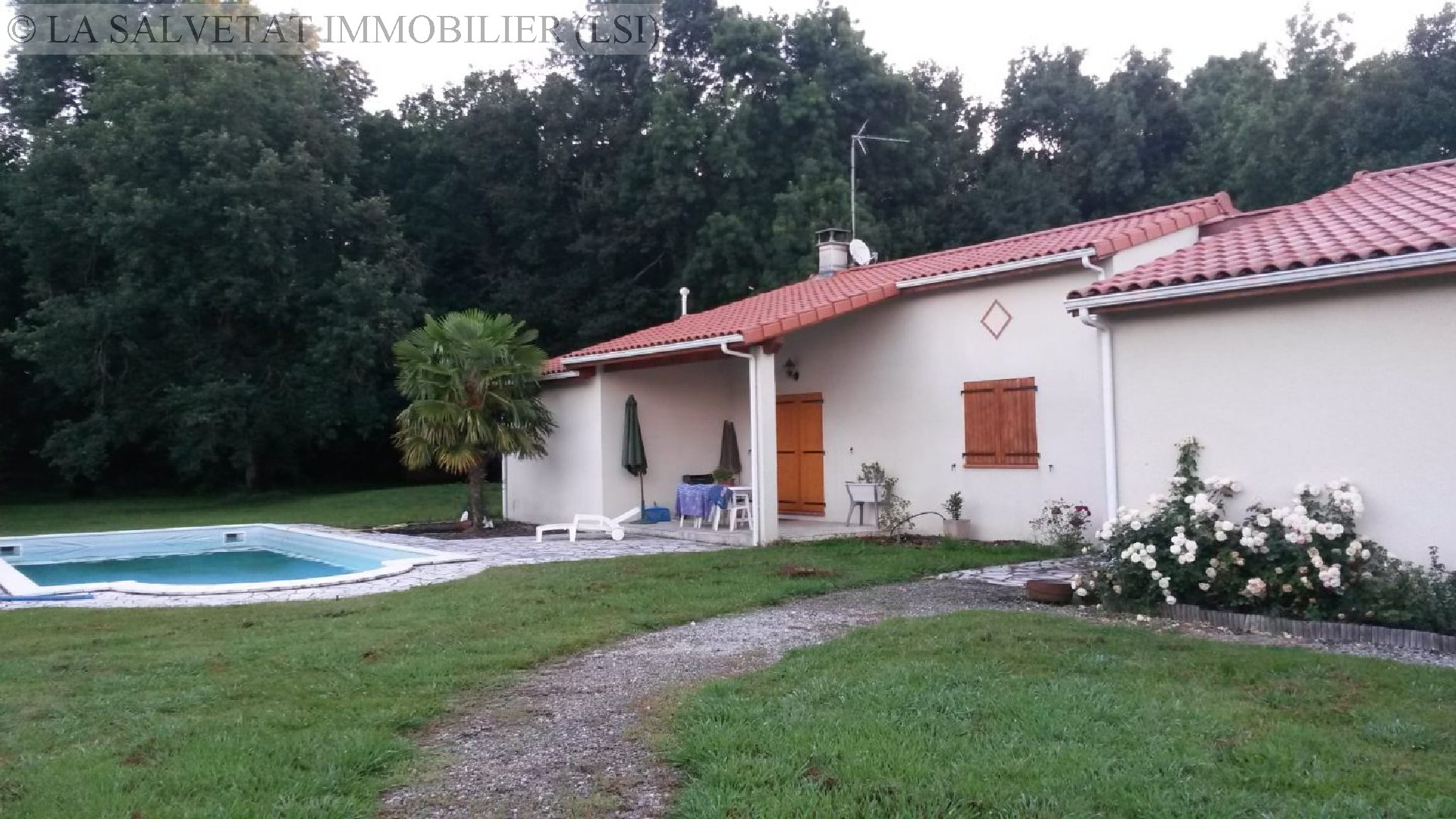 Vente maison-villa - BONREPOS SUR AUSSONNELLE<br>186 m², 7 pièces