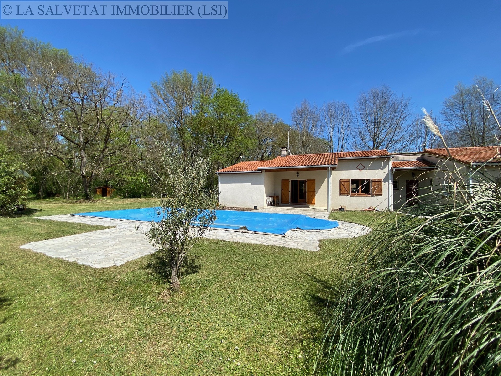 Vente maison-villa - BONREPOS SUR AUSSONNELLE<br>186 m², 7 pièces