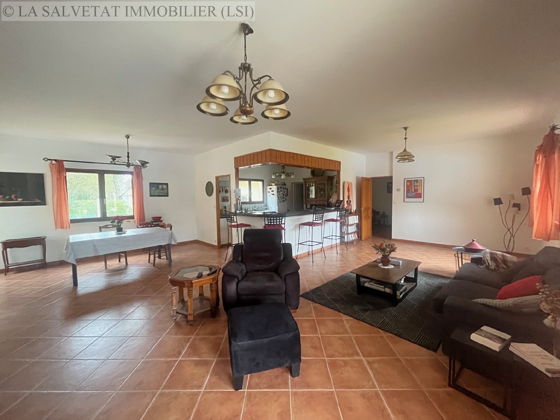 Vente maison-villa - BONREPOS SUR AUSSONNELLE<br>186 m², 7 pièces