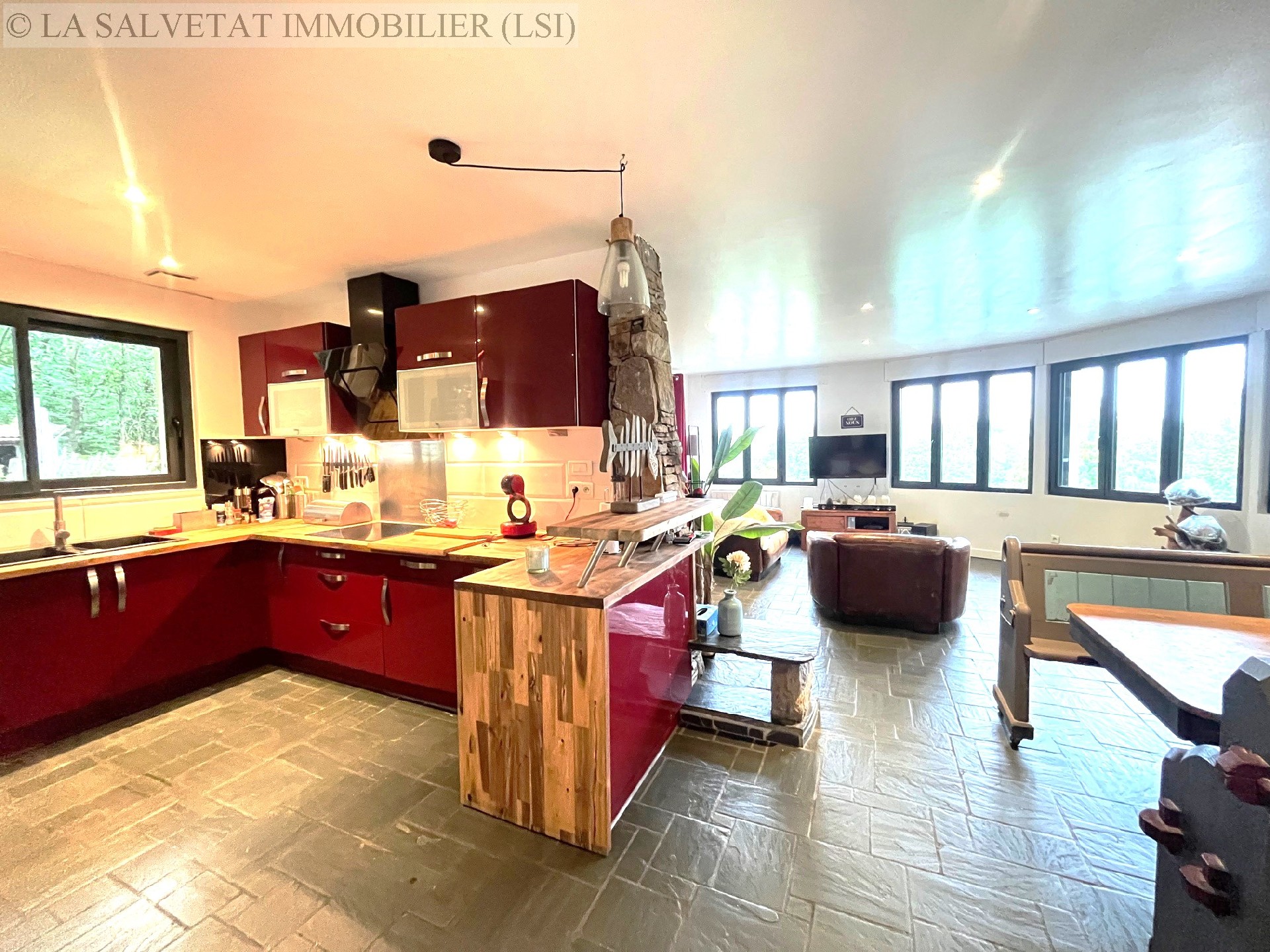Vente maison-villa - BONREPOS SUR AUSSONNELLE<br>149 m², 5 pièces