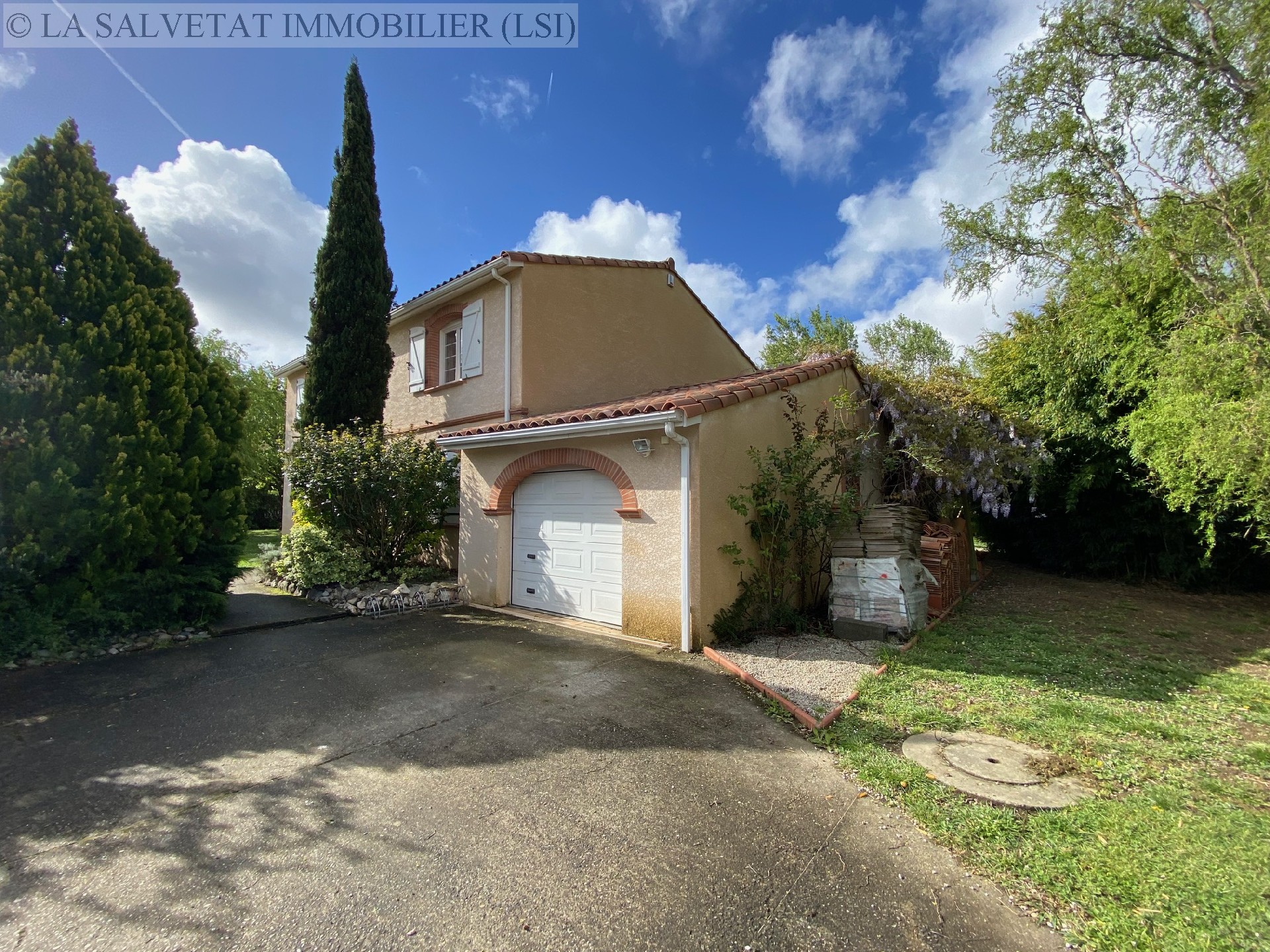 Vente maison-villa - FONTENILLES<br>267 m², 7 pièces