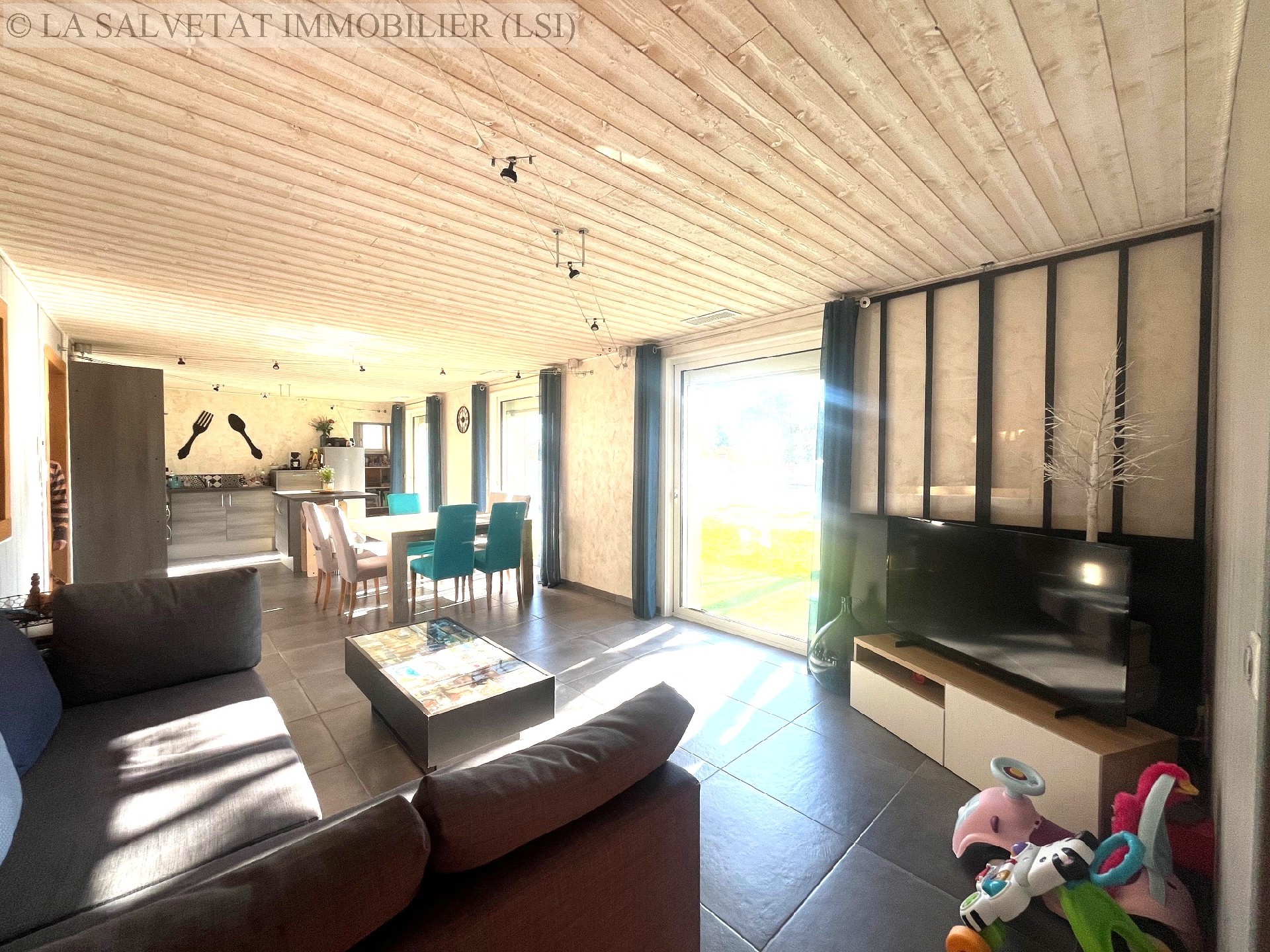 Vente maison-villa - LA SALVETAT ST GILLES<br>121 m², 5 pièces