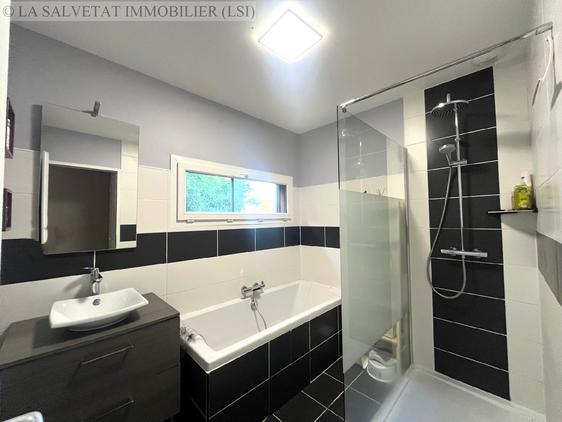 Vente maison-villa - LIAS<br>90 m², 4 pièces