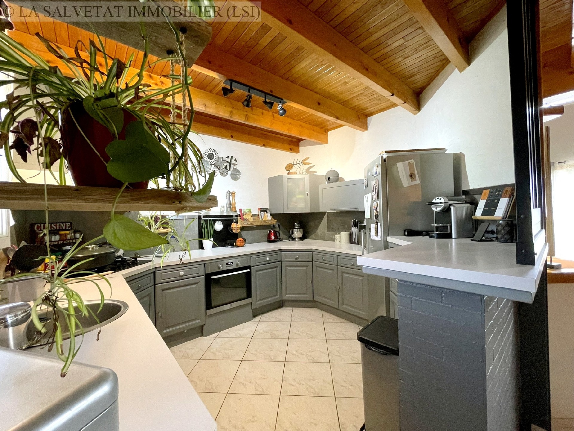 Vente maison-villa - PUJAUDRAN<br>199 m², 7 pièces