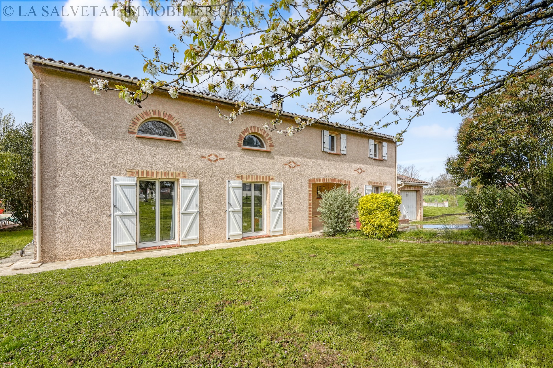 Vente maison-villa - PUJAUDRAN<br>199 m², 7 pièces