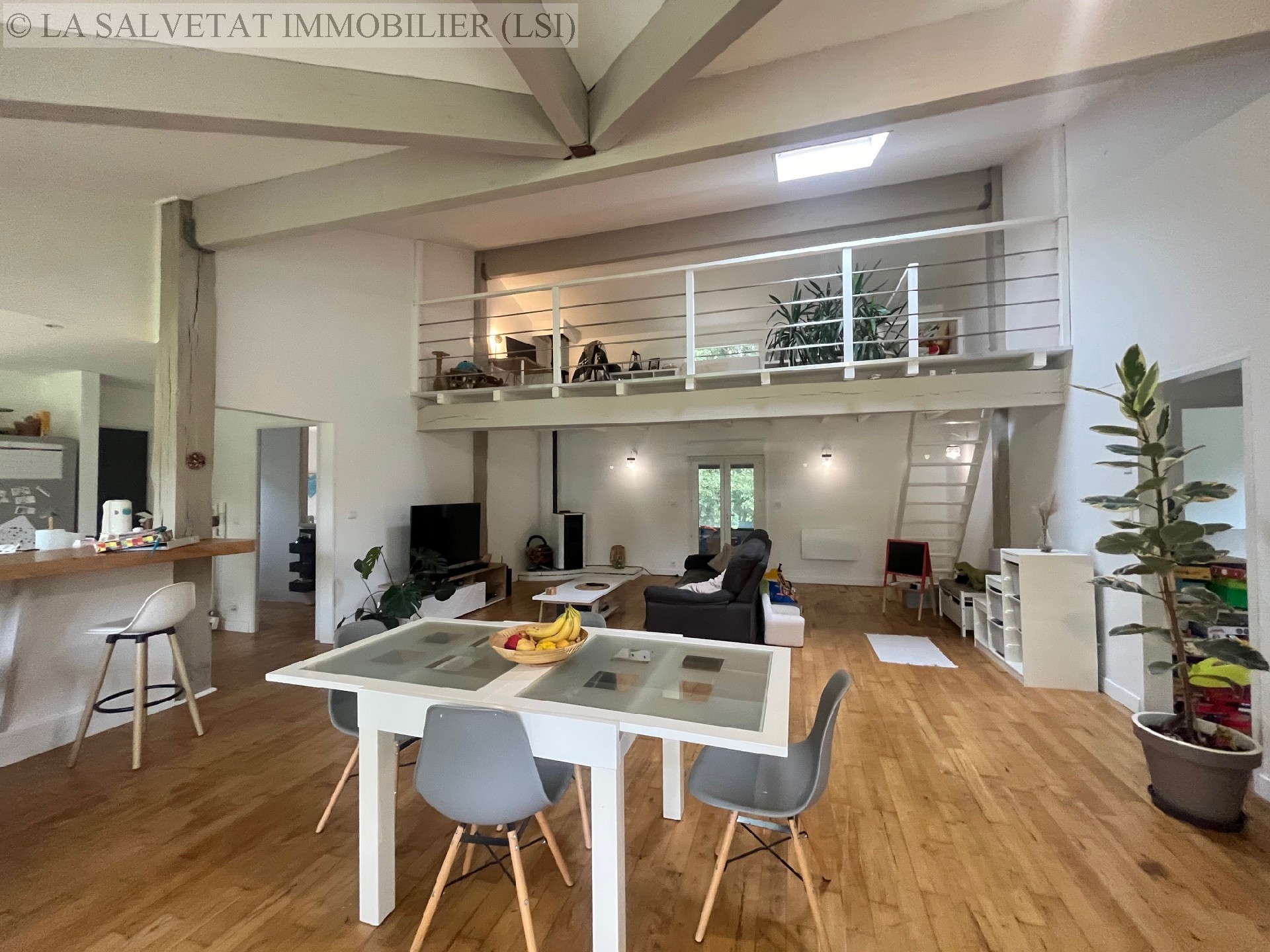 Vente maison-villa - SAIGUEDE<br>162 m², 7 pièces