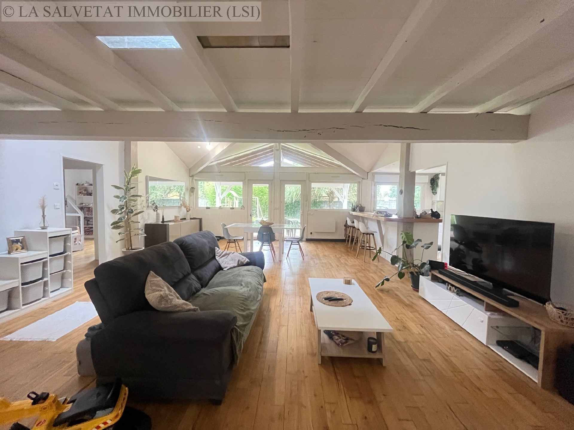 Vente maison-villa - SAIGUEDE<br>162 m², 7 pièces