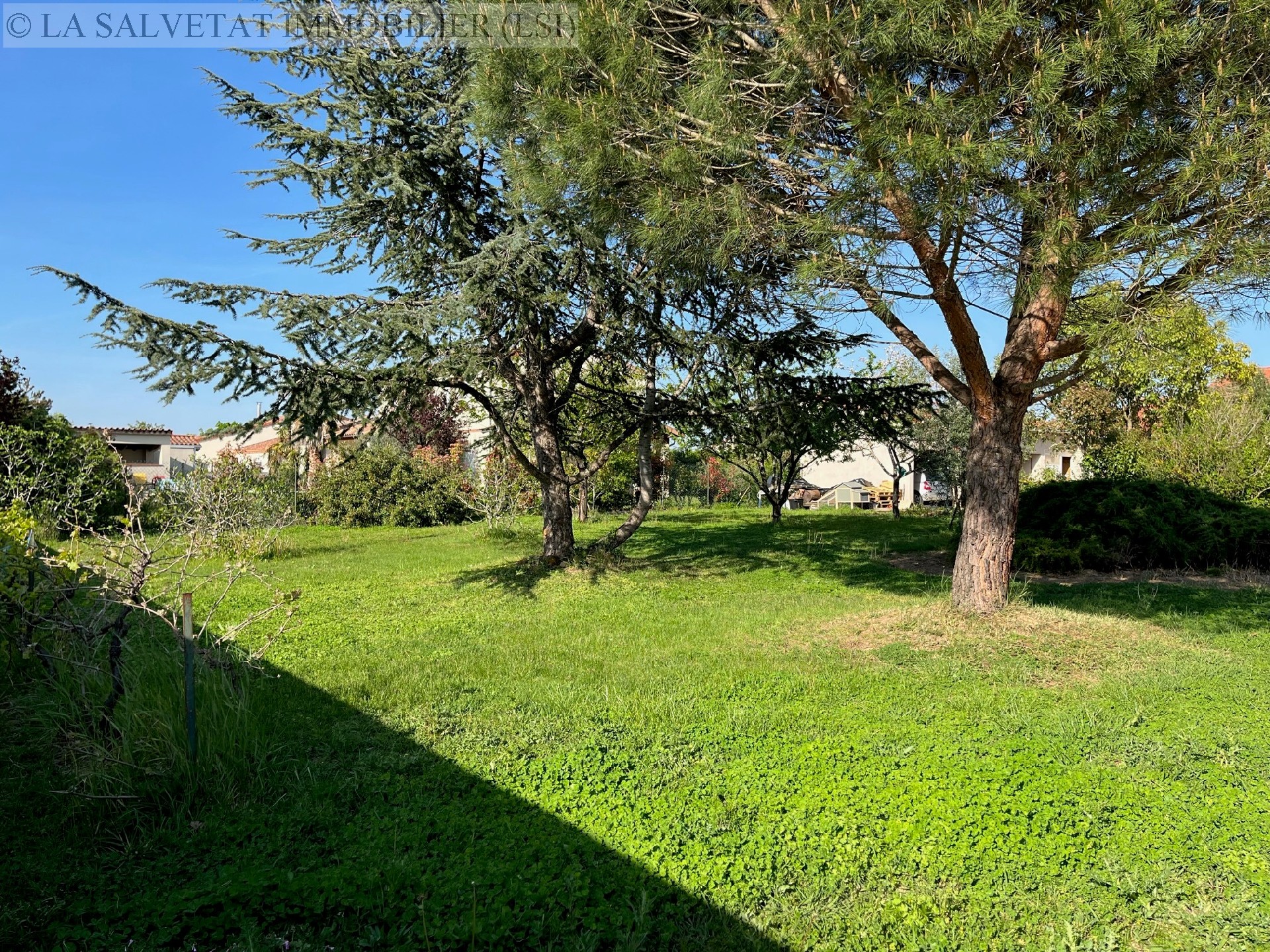 Vente terrain - FONTENILLES<br>594 m², terrain de 594 m²