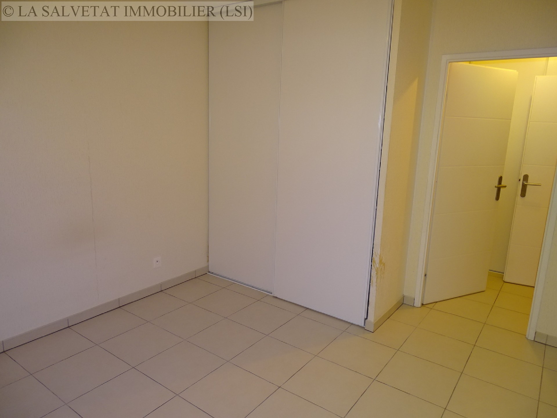 Location appartement - LA SALVETAT ST GILLES<br>41,22 m², 2 pièces