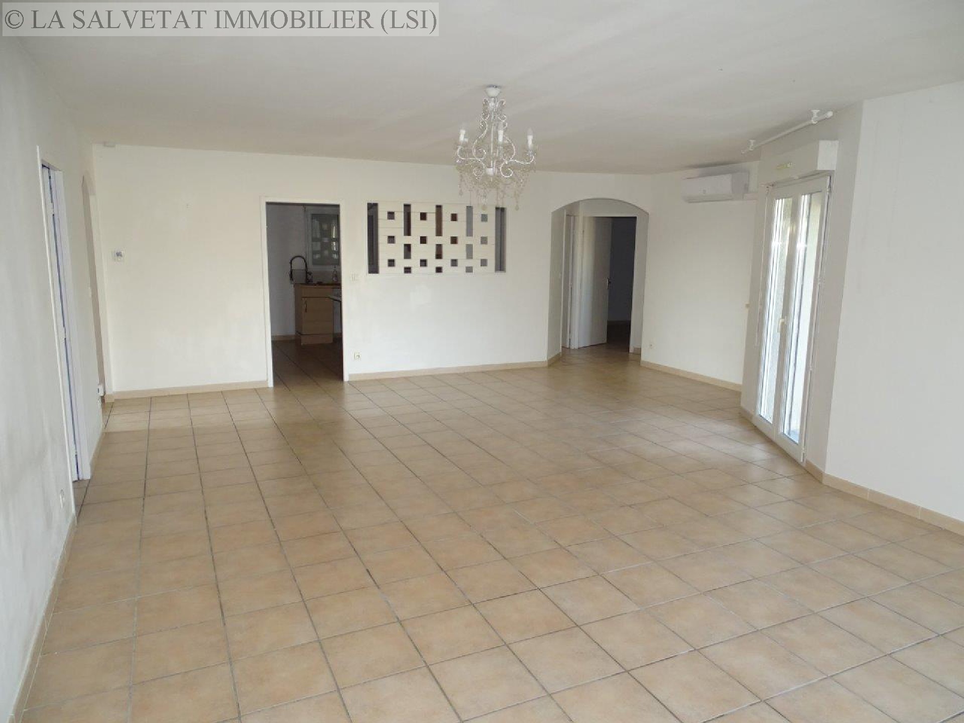 Location maison-villa - LA SALVETAT ST GILLES<br>126 m&sup2;, 5 pièces