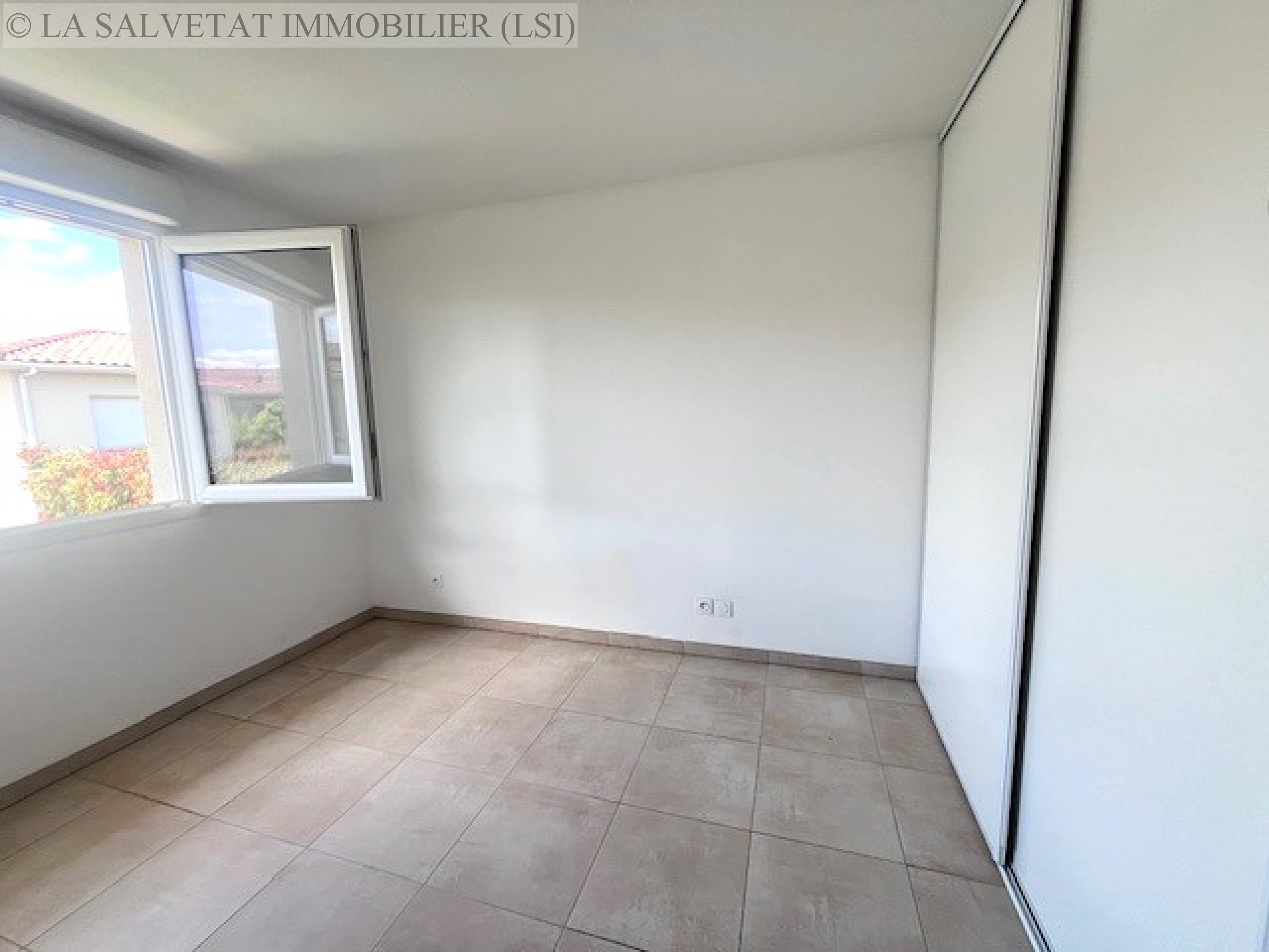Vente maison-villa - LA SALVETAT ST GILLES<br>79 m&sup2;, 4 pièces