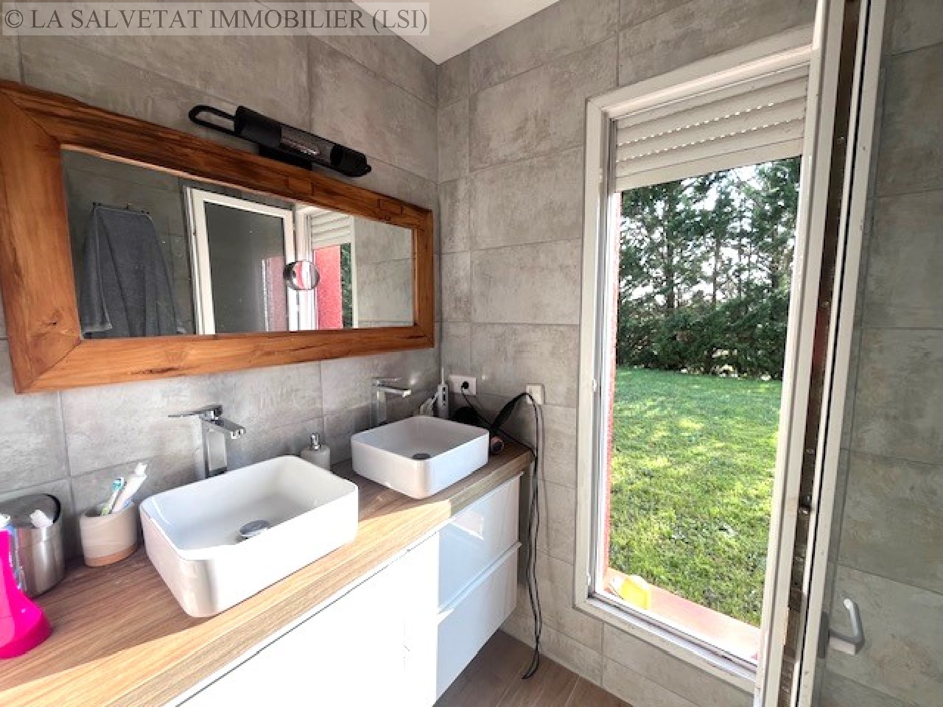 Vente maison-villa - FONTENILLES<br>145 m&sup2;, 5 pièces