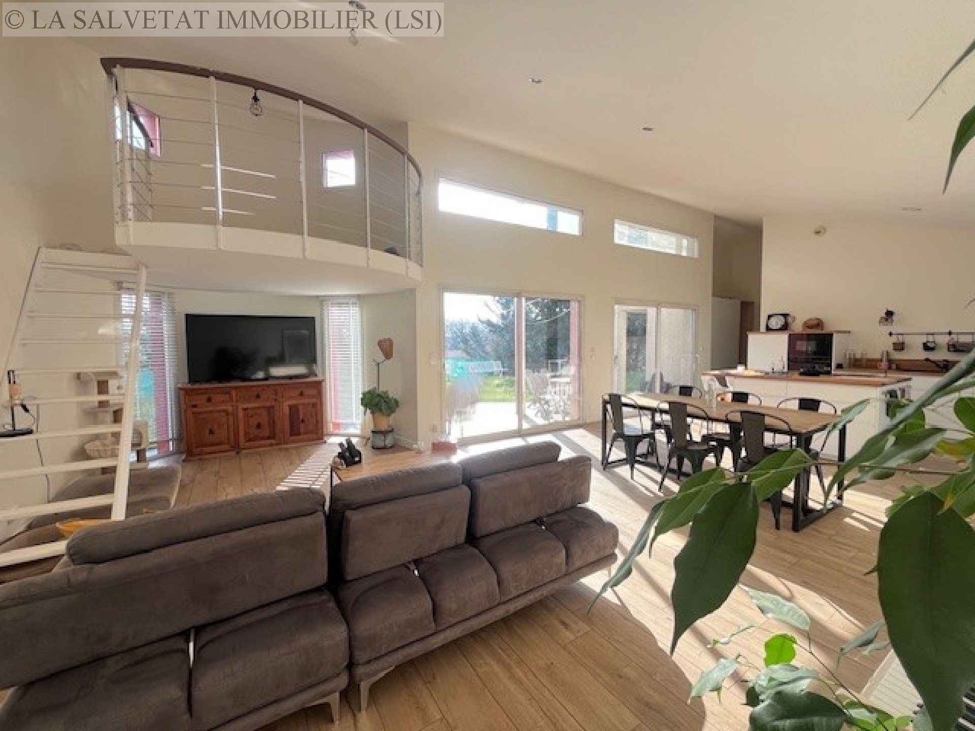 Vente maison-villa - FONTENILLES<br>145 m&sup2;, 5 pièces