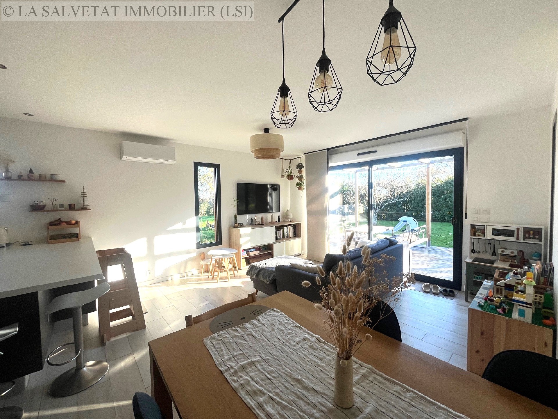 Vente maison-villa - LIAS<br>90 m&sup2;, 4 pièces