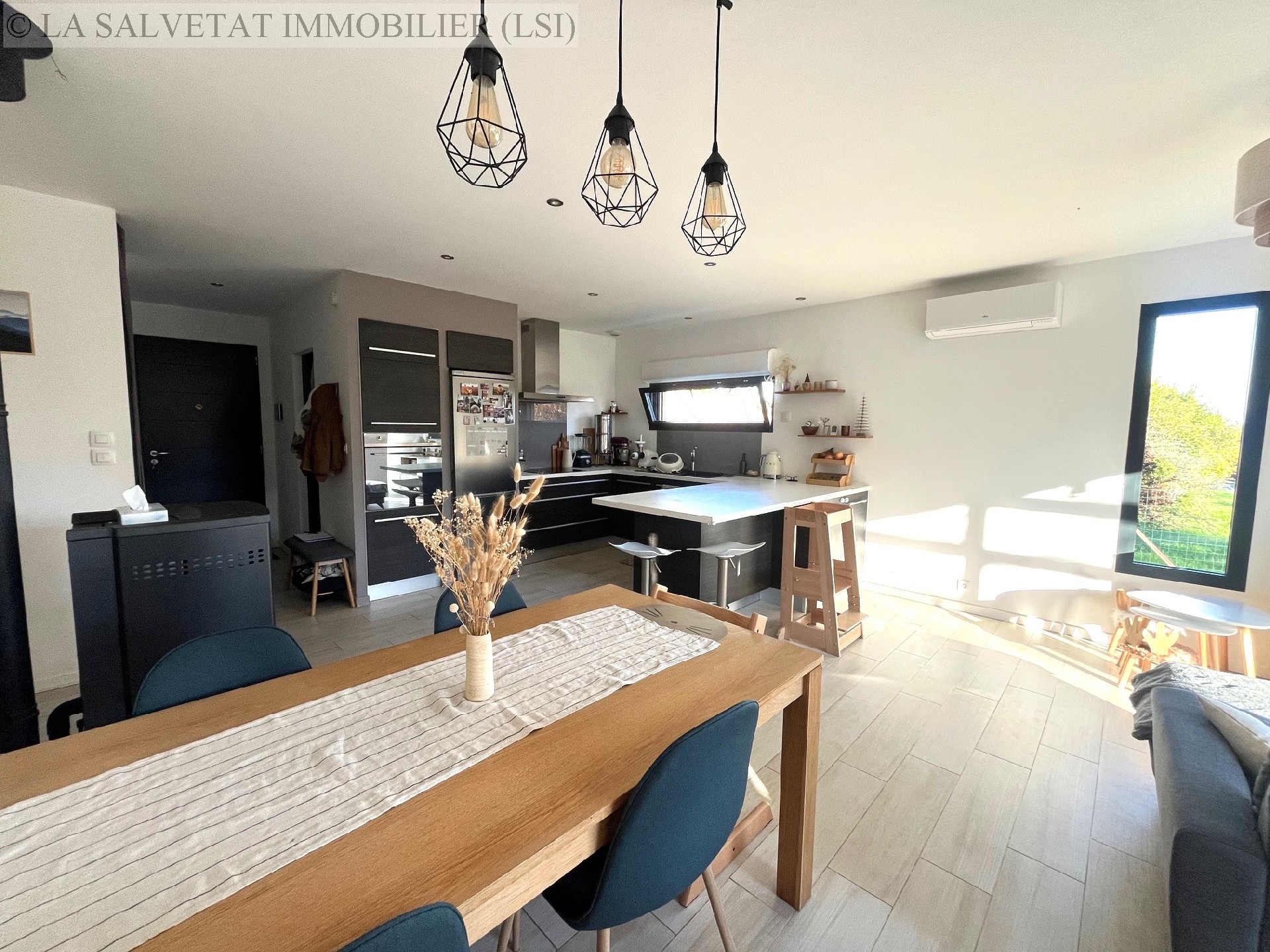 Vente maison-villa - LIAS<br>90 m&sup2;, 4 pièces